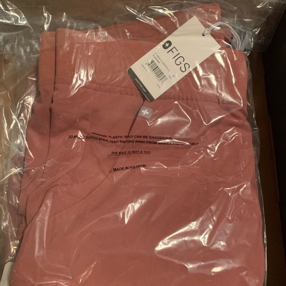 Figs Mauve bottoms - Picture 2 of 3